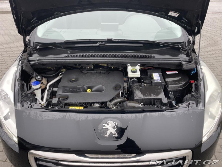 Peugeot 5008 2,0 HDi 110kw 7míst GPS L 2015
