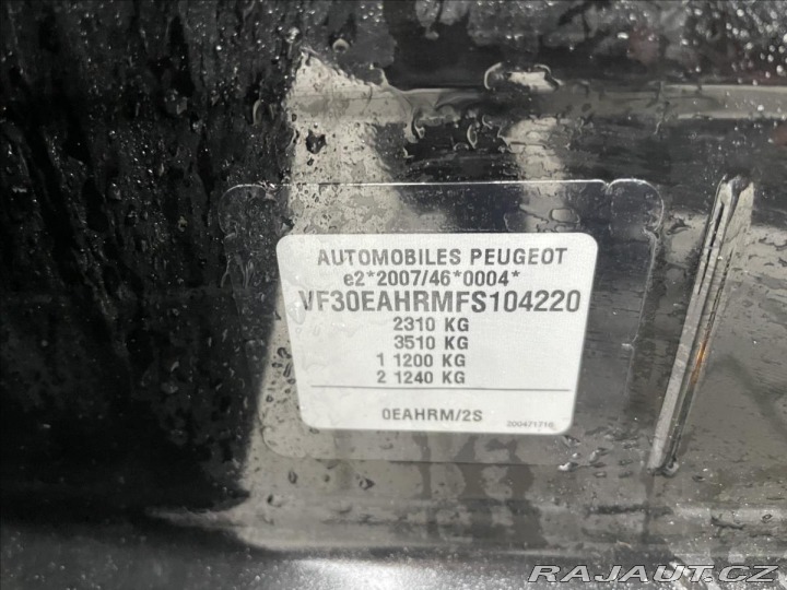 Peugeot 5008 2,0 HDi 110kw 7míst GPS L 2015