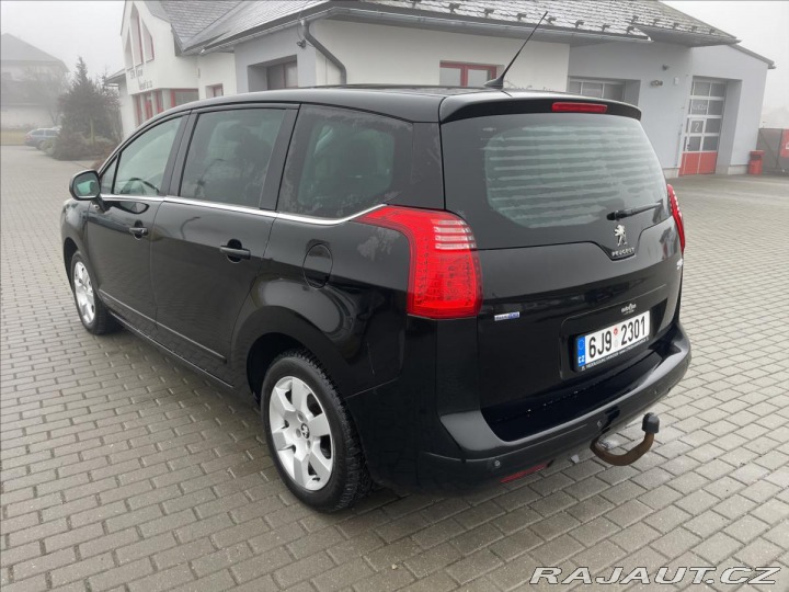Peugeot 5008 2,0 HDi 110kw 7míst GPS L 2015
