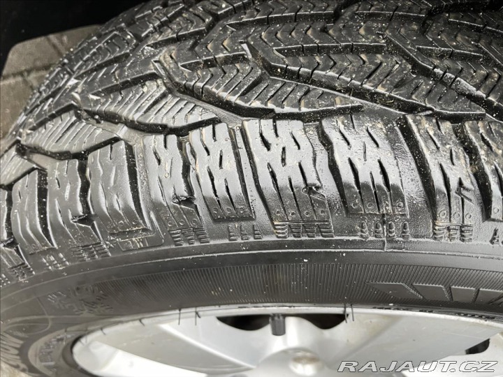 Peugeot 5008 2,0 HDi 110kw 7míst GPS L 2015