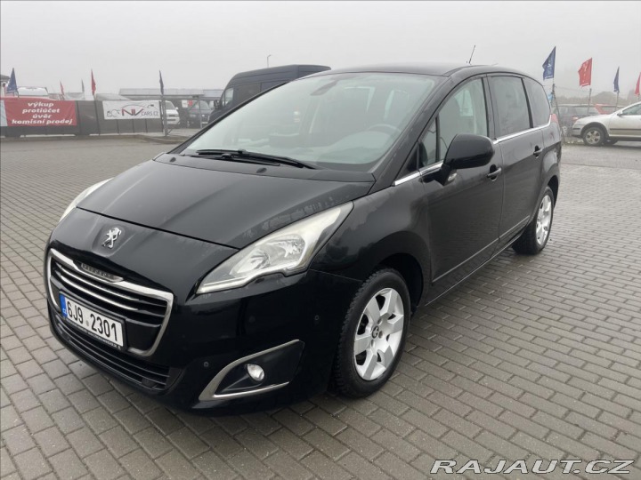 Peugeot 5008 2,0 HDi 110kw 7míst GPS L 2015