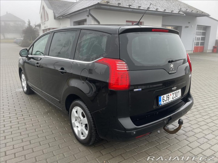 Peugeot 5008 2,0 HDi 110kw 7míst GPS L 2015