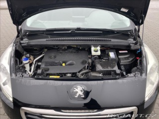 Peugeot 5008 2,0 HDi 110kw 7míst GPS L 2015