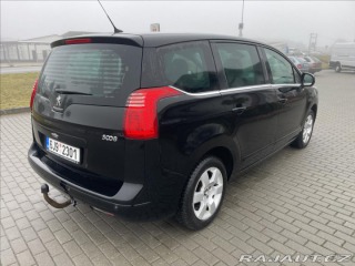 Peugeot 5008 2,0 HDi 110kw 7míst GPS L 2015