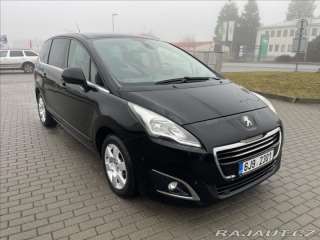 Peugeot 5008 2,0 HDi 110kw 7míst GPS L 2015