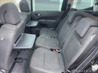 Peugeot 5008 2,0 HDi 110kw 7míst GPS L 2015