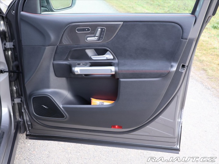 Mercedes-Benz GLB 2,0 200d 4MATIC AMG Premi 2025