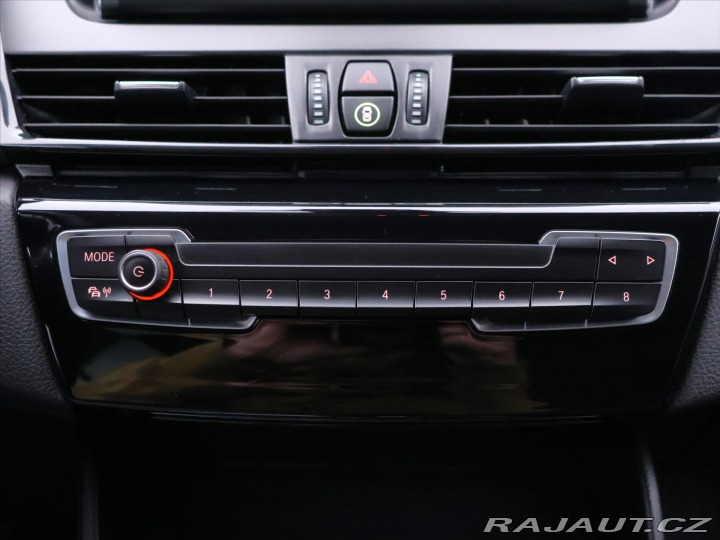 BMW 2 1,5 218i 100kW Automat CZ 2015