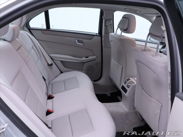 Mercedes-Benz E 3,5 E 400 Serv.kniha LED 2015