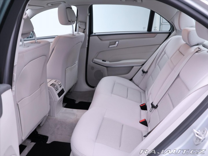 Mercedes-Benz E 3,5 E 400 Serv.kniha LED 2015