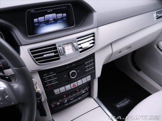 Mercedes-Benz E 3,5 E 400 Serv.kniha LED 2015