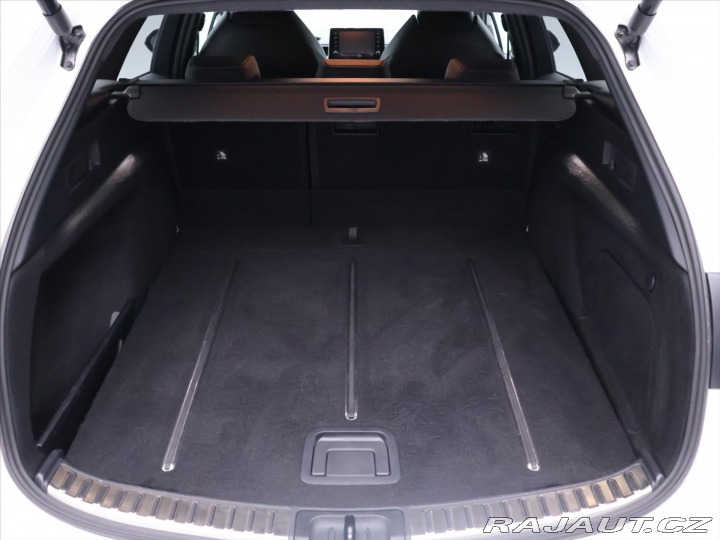 Toyota Corolla 2,0 e-CVT 112kW Executive 2021