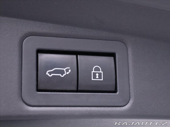 Toyota Corolla 2,0 e-CVT 132kW Executive 2021