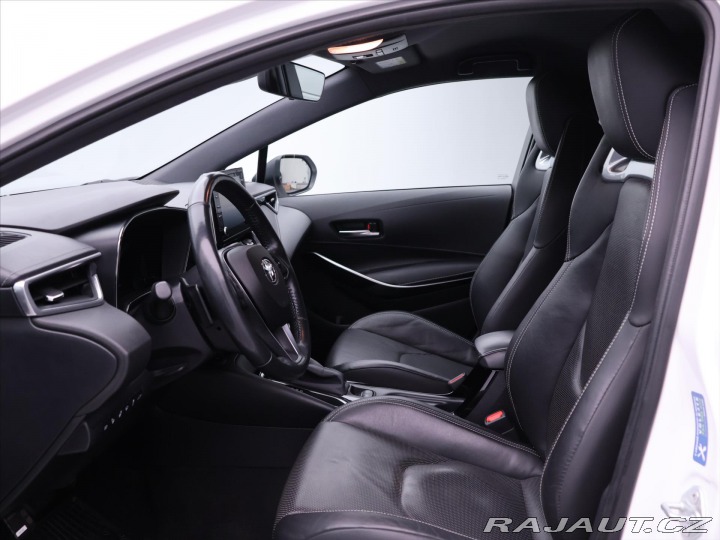 Toyota Corolla 2,0 e-CVT 132kW Executive 2021