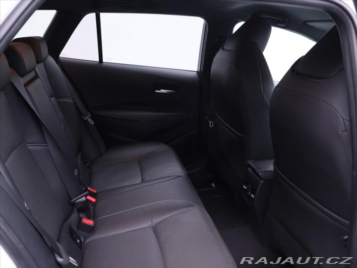 Toyota Corolla 2,0 e-CVT 132kW Executive 2021