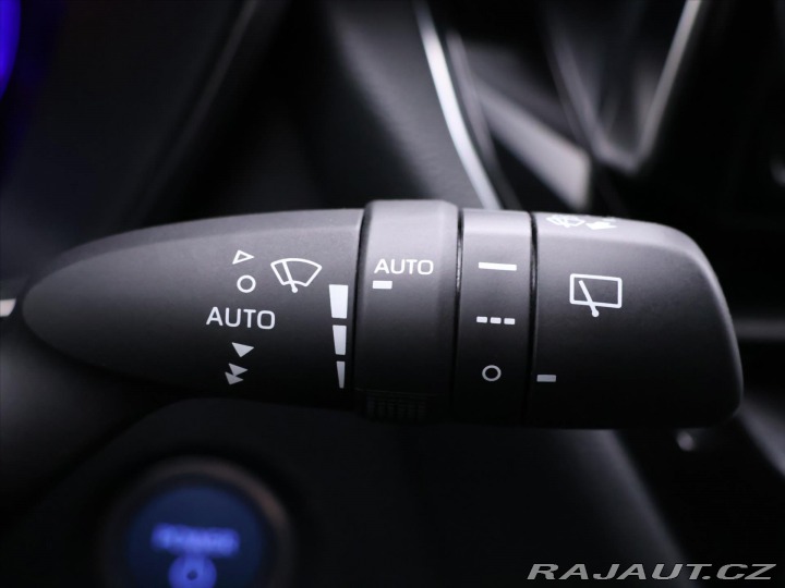 Toyota Corolla 2,0 e-CVT 132kW Executive 2021