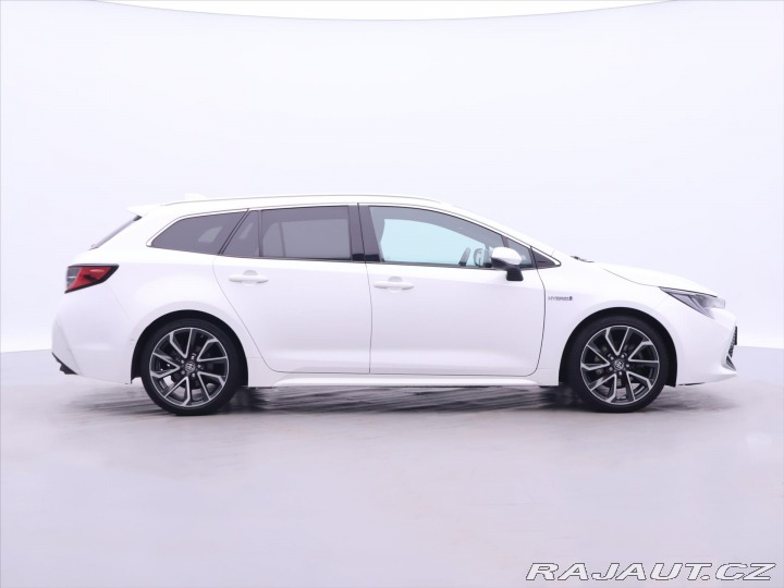 Toyota Corolla 2,0 e-CVT 132kW Executive 2021