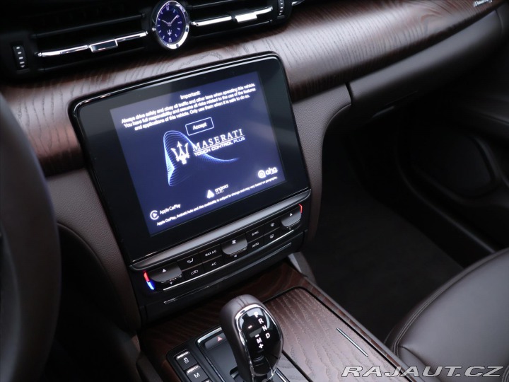 Maserati Quattroporte 3,0 Q4 316kW 4x4 LED  DPH 2018