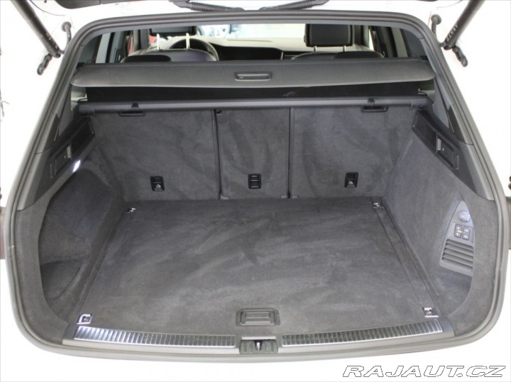 Volkswagen Touareg 3,0 TDi 210kW R-Line 56tk 2023