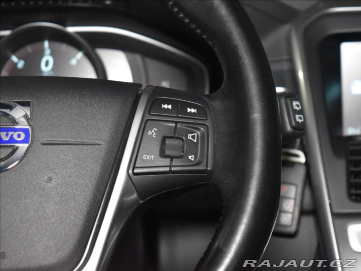 Volvo XC60 2,0 D3 Momentum 5.Válec 2015