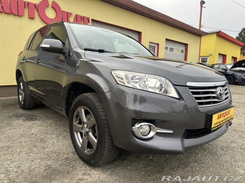 Toyota RAV4 2.2 D-4D 4x4/1MAJ/NAVI/Vý