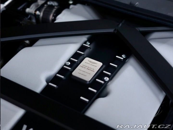 Aston Martin Ostatní modely V12 Vantage | 1/333 ks - 2023