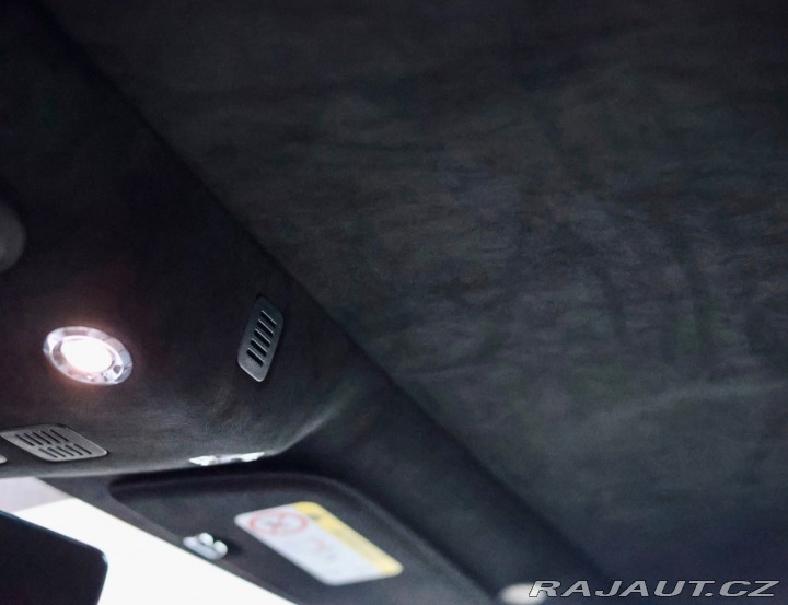 Aston Martin Ostatní modely V12 Vantage | 1/333 ks - 2023