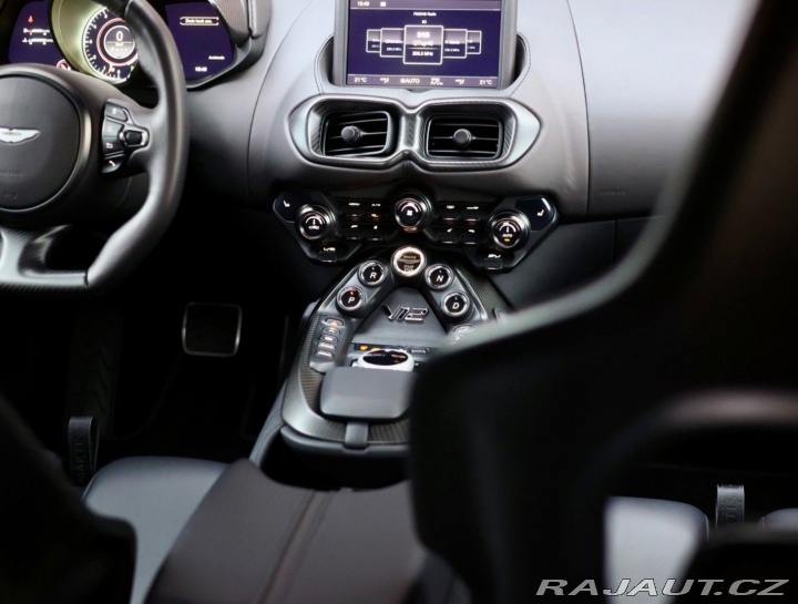 Aston Martin Ostatní modely V12 Vantage | 1/333 ks - 2023