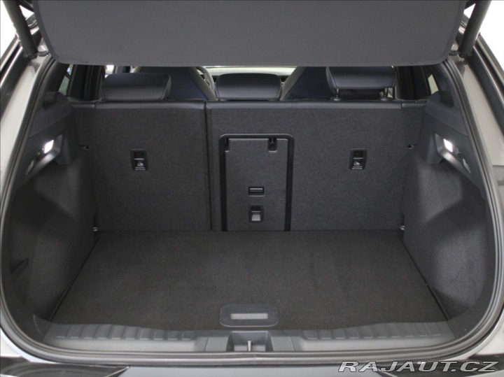 Ford Explorer 0,1 79kWh 250kW 4x4 Tažné 2025