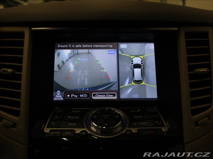 Infiniti Ostatní modely QX70 3,0 D V6 4x4 Premium PANO 2014