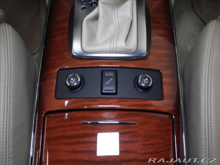 Infiniti Ostatní modely QX70 3,0 D V6 4x4 Premium PANO 2014