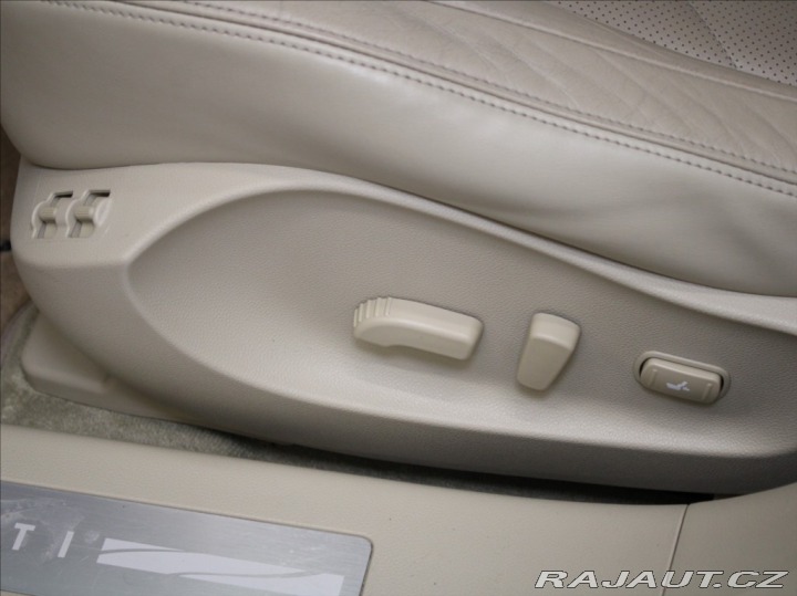 Infiniti Ostatní modely QX70 3,0 D V6 4x4 Premium PANO 2014