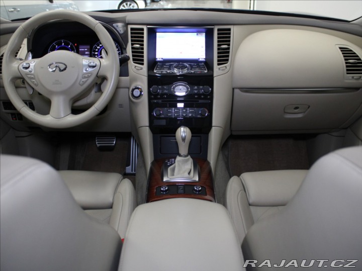 Infiniti Ostatní modely QX70 3,0 D V6 4x4 Premium PANO 2014
