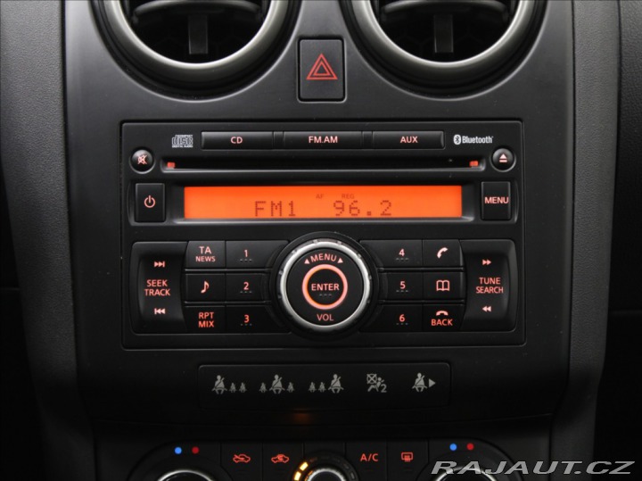 Nissan Qashqai 1,6 i 84kW Nové STK Tažné 2010