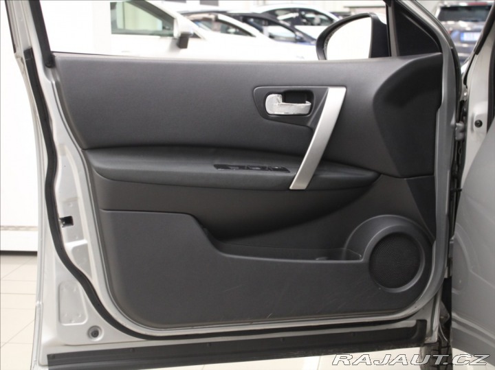 Nissan Qashqai 1,6 i 84kW Nové STK Tažné 2010