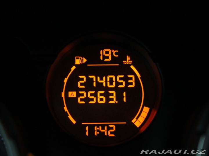 Nissan Qashqai 1,6 i 84kW Nové STK Tažné 2010