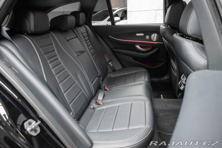Mercedes-Benz E E 300d*REZERVACE* 2022