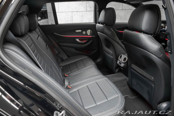 Mercedes-Benz E E 300d 4M*AMG*AIR*DPH*ČR 2022