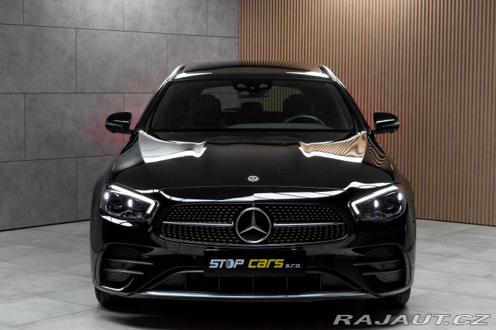 Mercedes-Benz E E 300d*REZERVACE* 2022