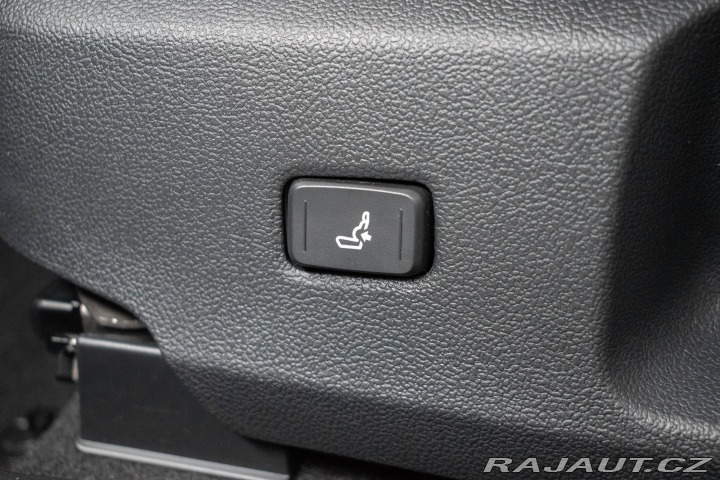 Toyota Corolla 1.8 HYBRID*TREK*TAŽNÉ*ČR 2022