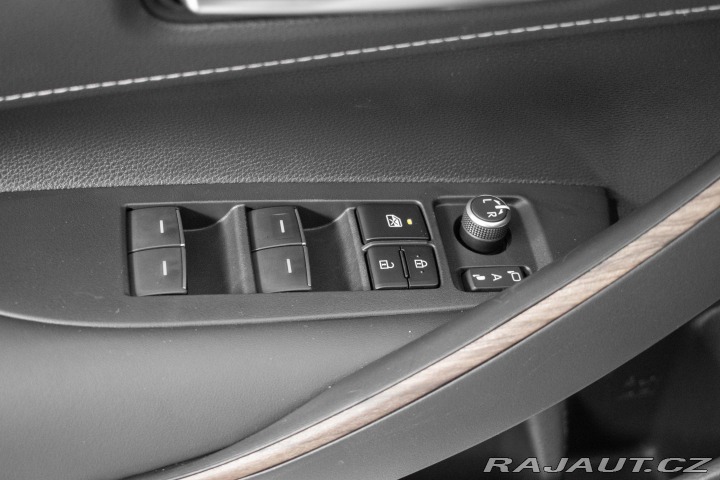 Toyota Corolla 1.8 REZERVACE 2022