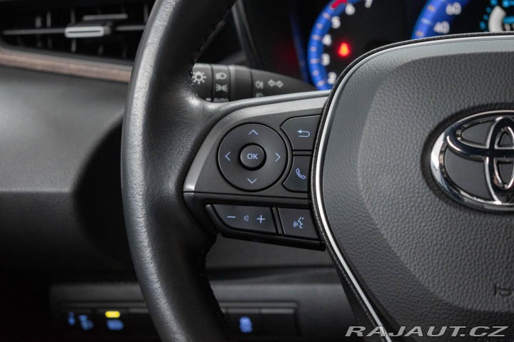 Toyota Corolla 1.8 REZERVACE 2022