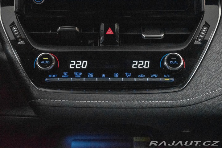 Toyota Corolla 1.8 HYBRID*TREK*TAŽNÉ*ČR 2022