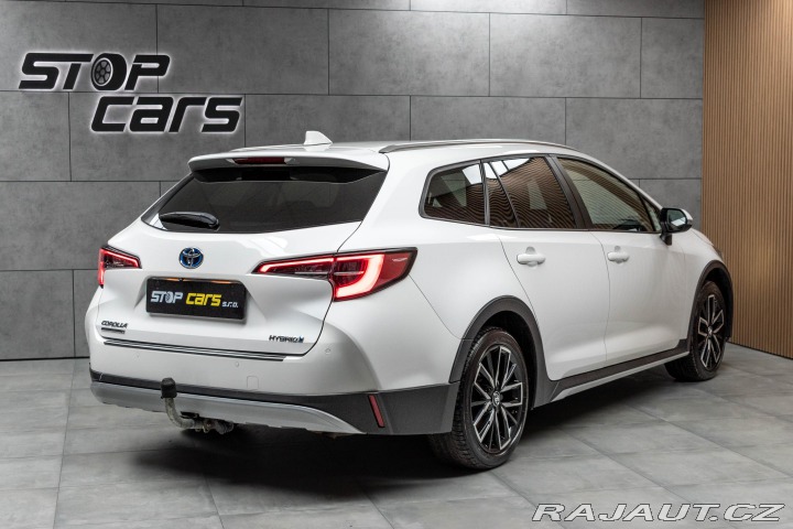 Toyota Corolla 1.8 REZERVACE 2022