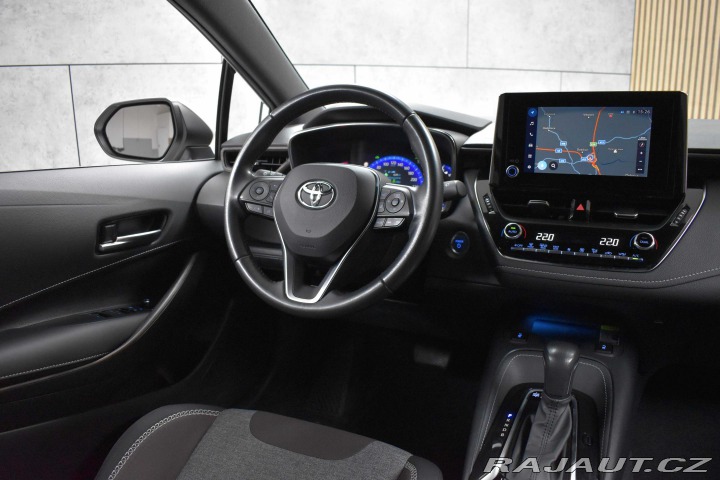 Toyota Corolla 1.8 REZERVACE 2022