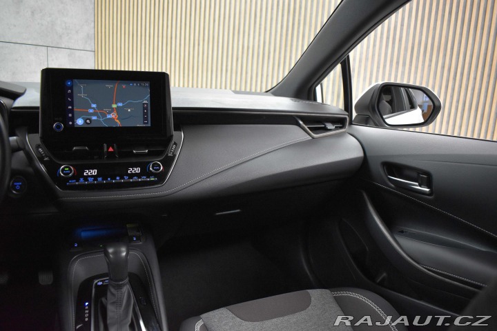 Toyota Corolla 1.8 HYBRID*TREK*TAŽNÉ*ČR 2022
