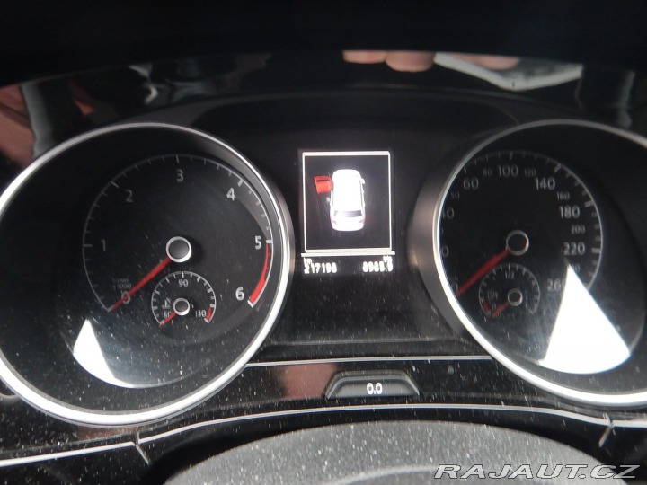 Volkswagen Touran 1.6 TDI, DSG, PANORAMA 2016