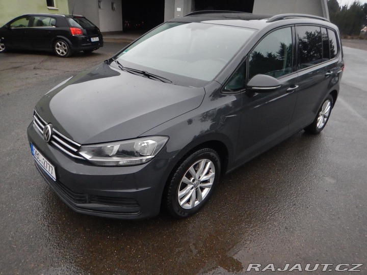 Volkswagen Touran 1.6 TDI, DSG, PANORAMA 2016