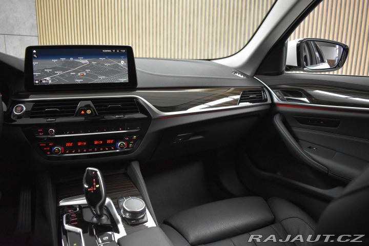 BMW 5 520d xD*REZERVACE* 2021