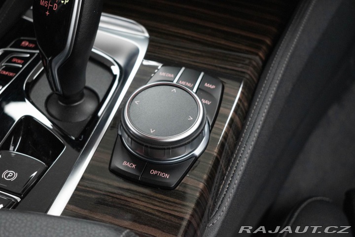 BMW 5 520d xD*REZERVACE* 2021